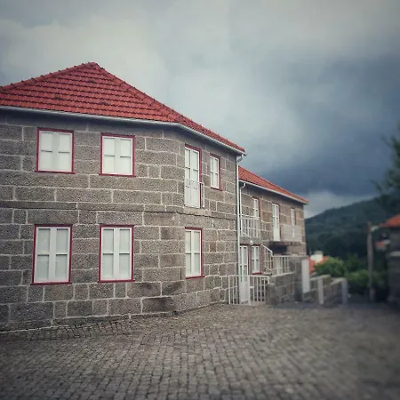 Casas De Castro * Castro Laboreiro